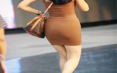 冰块一粒一粒往下边塞什么感觉